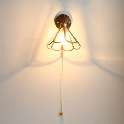 Applique murale à tête pivotante réglable de style vintage Wall lamps Electro Paris Interrupteur à tirette