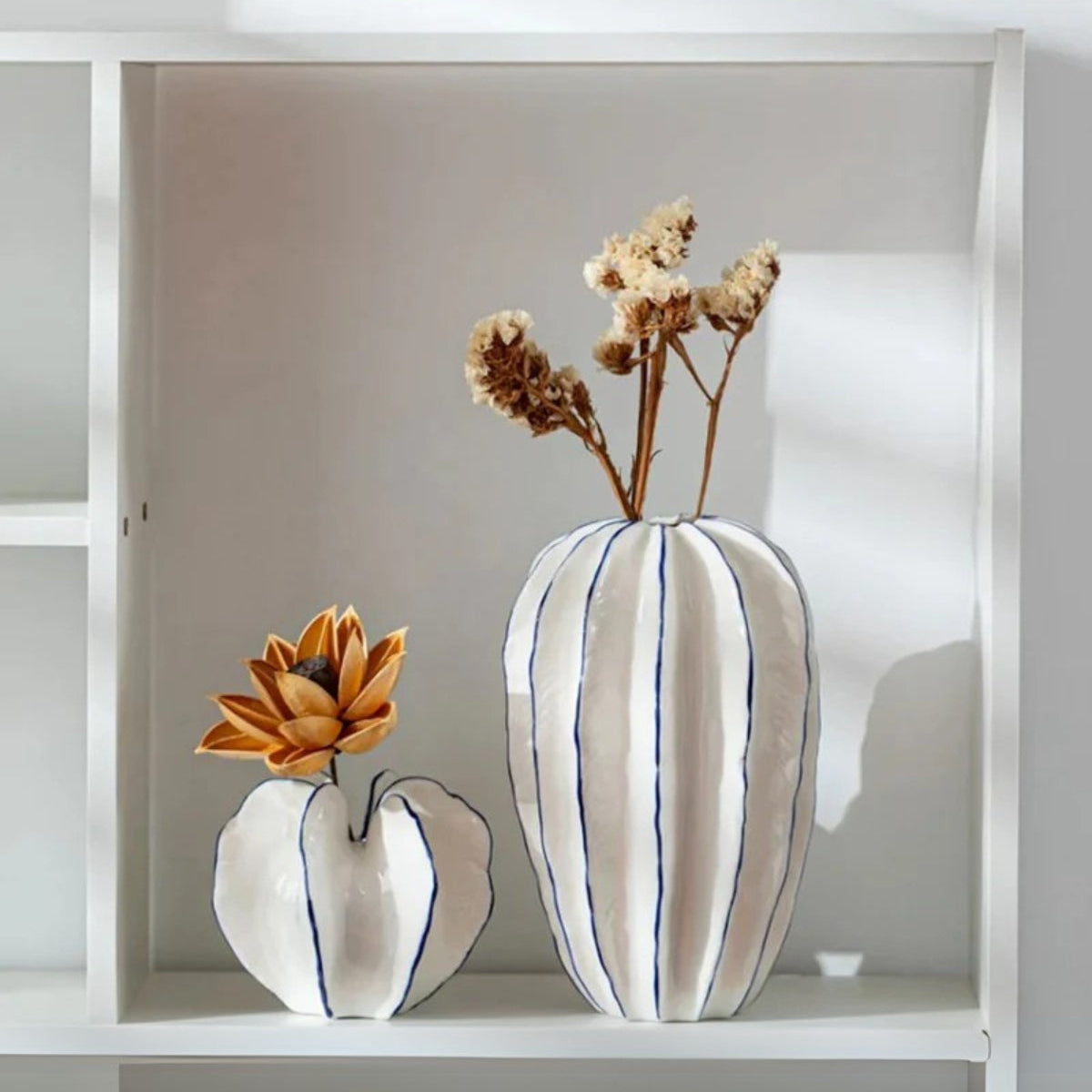 Vase Décoratif en Céramique Blanc – Élégance Moderne pour Salon Vases Electro Paris