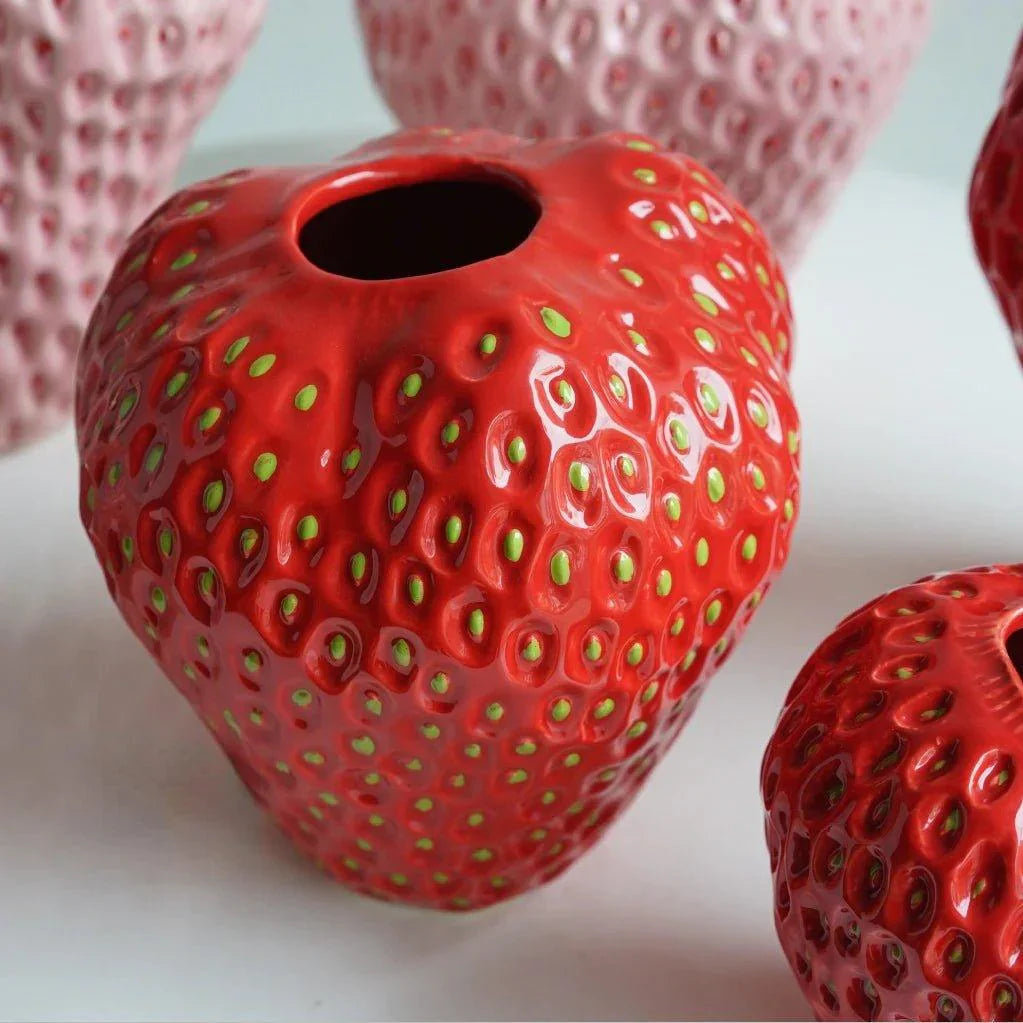 Vase en Céramique Fraise Florale – Décoration Ludique pour la Maison Vases Electro Paris