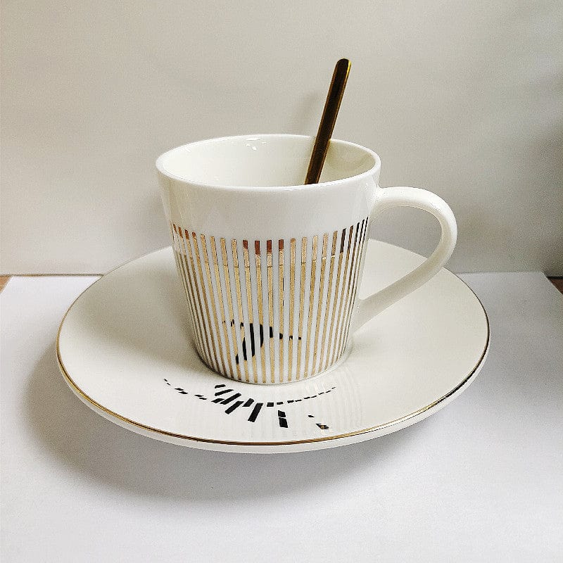 Tasse à Café Élégante en Porcelaine avec Cuillère Dorée – Design Moderne et Raffiné Purificateurs d'air Electro Paris BleuOiseau