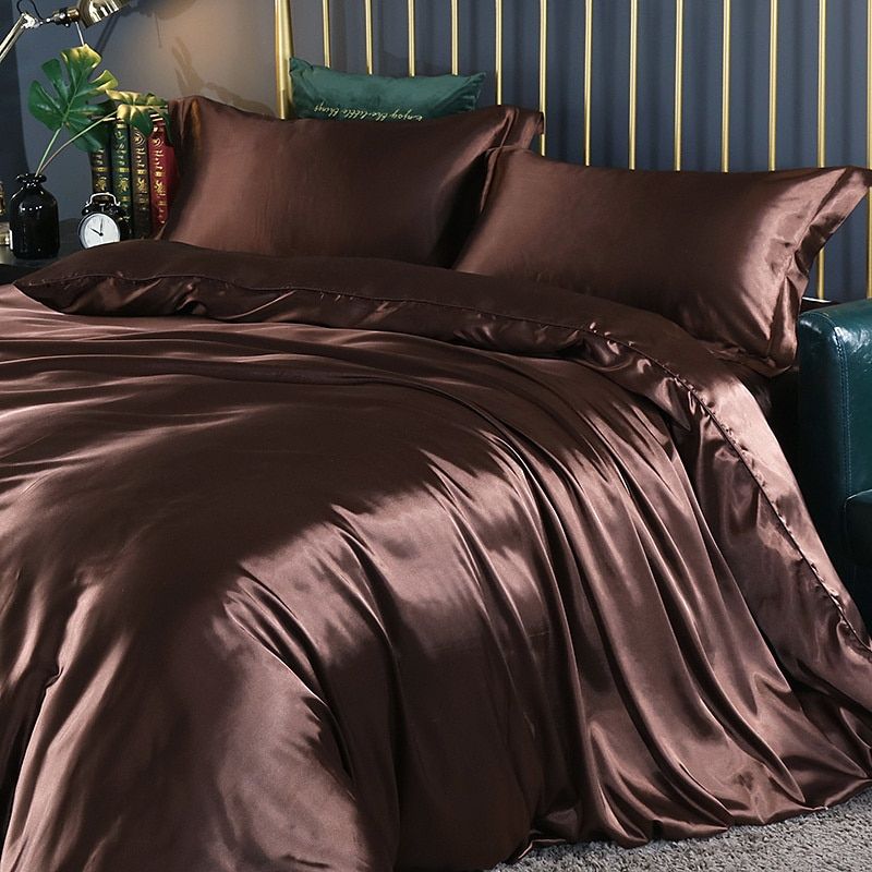 Ensemble De Literie 4 Pièces En Soie Satin Avec Housse De Couette Drap Et 2 Taies D’Oreiller Black Friday Deal Bedding Electro Paris Marron Drap housse 150 cm + drap housse 200 x 230 cm + 2 taies d'oreiller