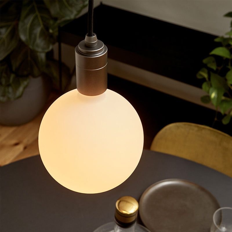 Ampoules LED – Éclairage Économique et Polyvalent Light Bulbs Electro Paris