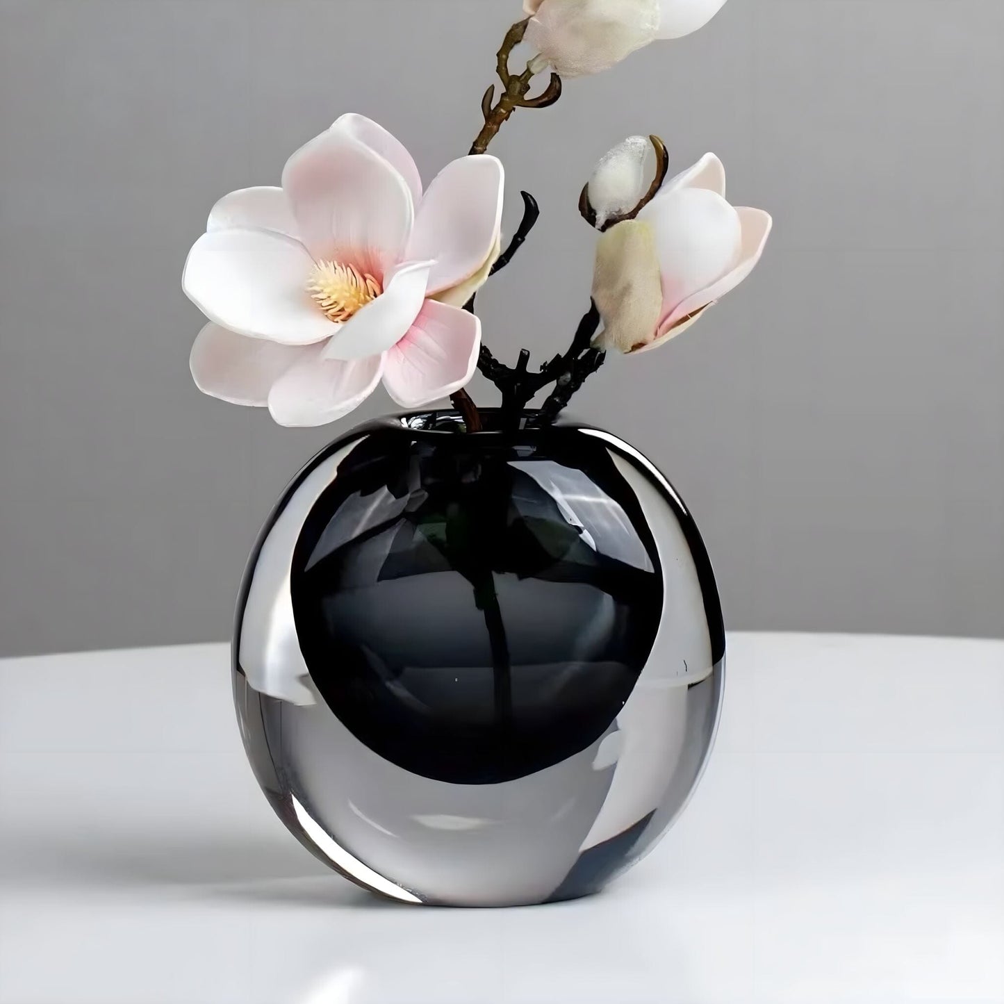Vase En Verre Opalescent Au Design Élégant Pour Intérieurs Modernes Et Décorations Raffinées Vases Electro Paris