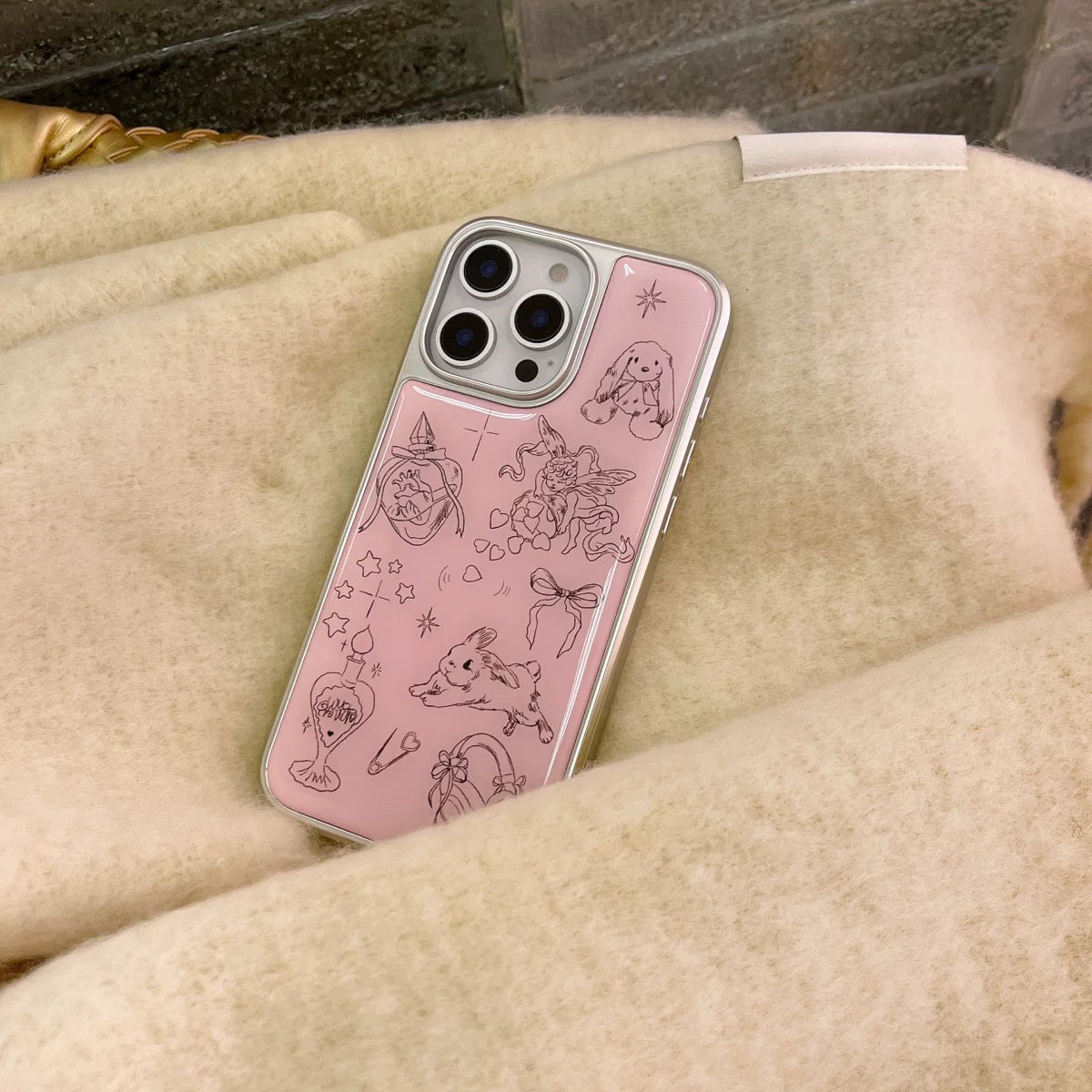 Coque iPhone Adorable Lapin Rose avec Ailes d’Ange iPhone case Electro Paris
