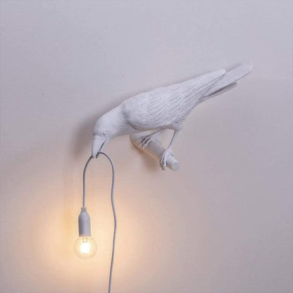 Lampe De Table Oiseau Raven En Résine Avec Lumière Chaude Design Élégant Et Décoratif Pour Salon Table Lamps Electro Paris Blanc Mur gauche
